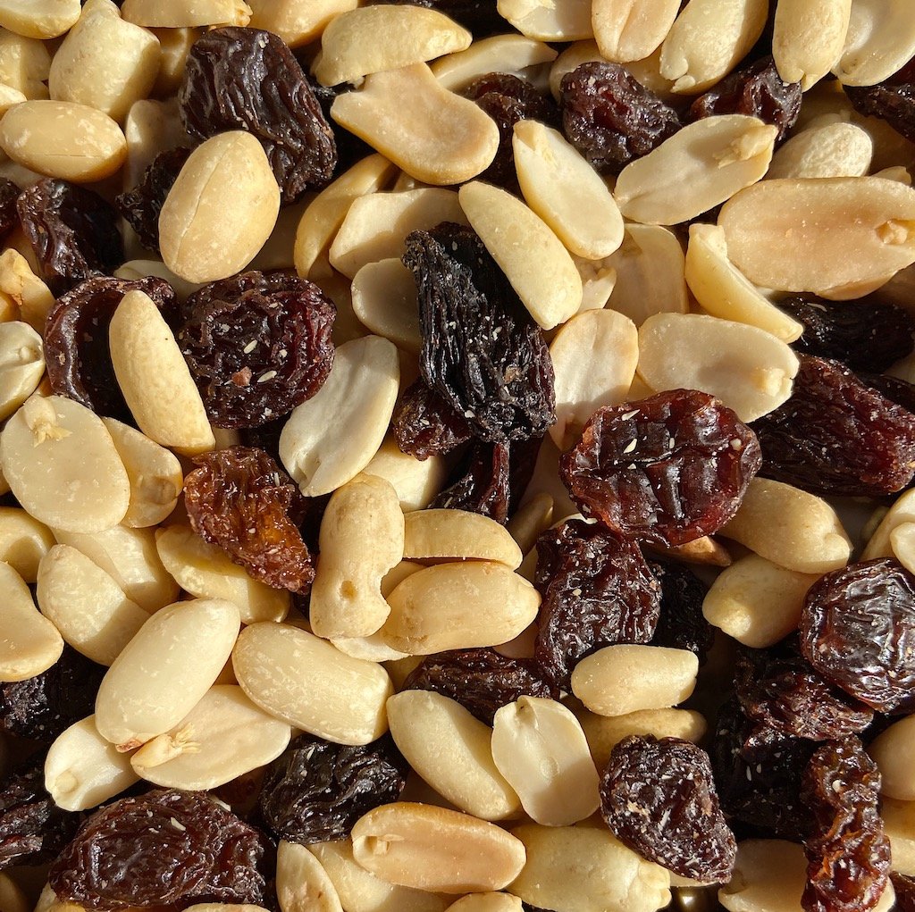 Roasted Peanuts and Raisins